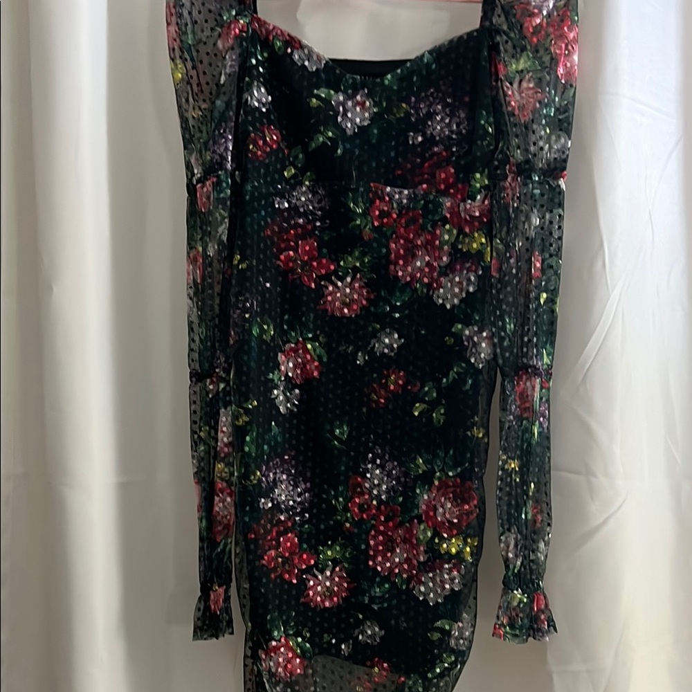 Black and Red Bodycon Dress with Puff Sleeves